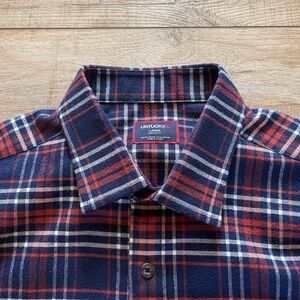 UNTUCKit Men's Red & Navy Plaid Button-Down Shirt - Large